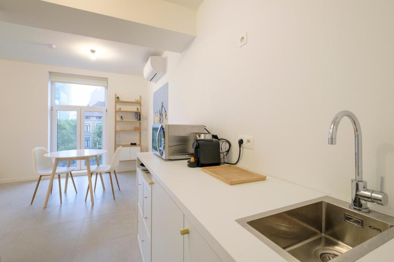 Studios With City View Брюксел Екстериор снимка